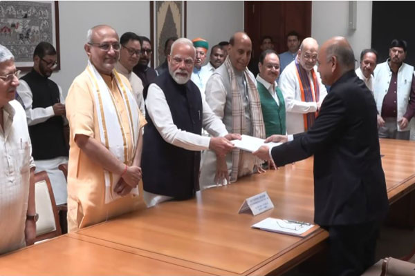 उपराष्ट्रपति पद के लिए सीपी राधाकृष्णन ने दाखिल किया नामांकन