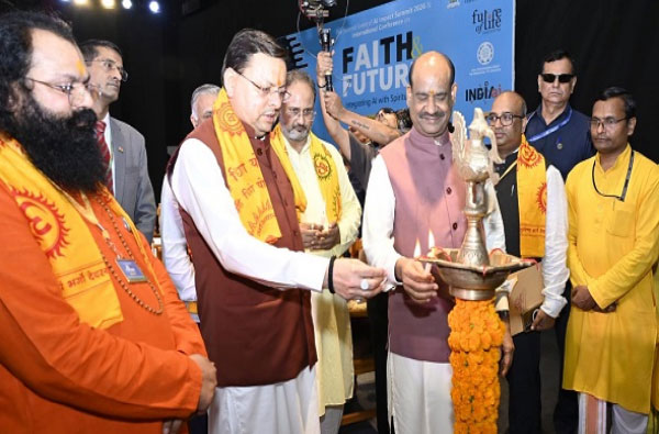 विज्ञान और अध्यात्म के समन्वय को साथ लेकर चलें : बिरला